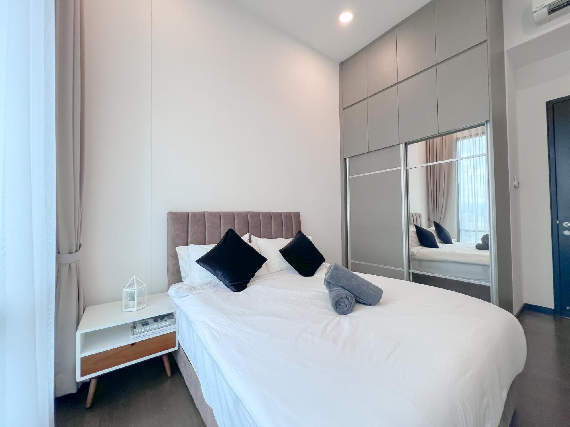 Opus Residences By Manhattan Group *