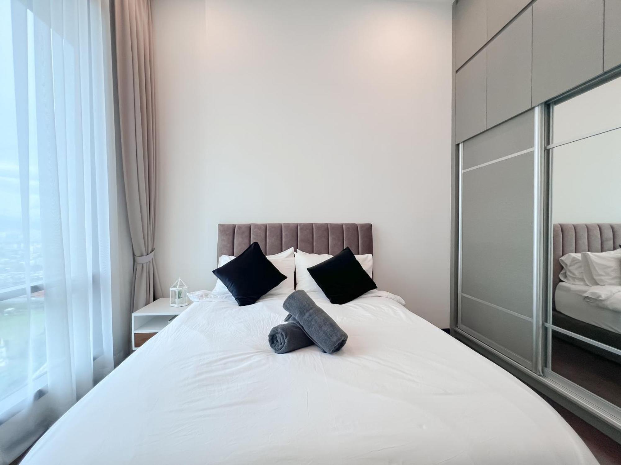 Opus Residences By Manhattan Group