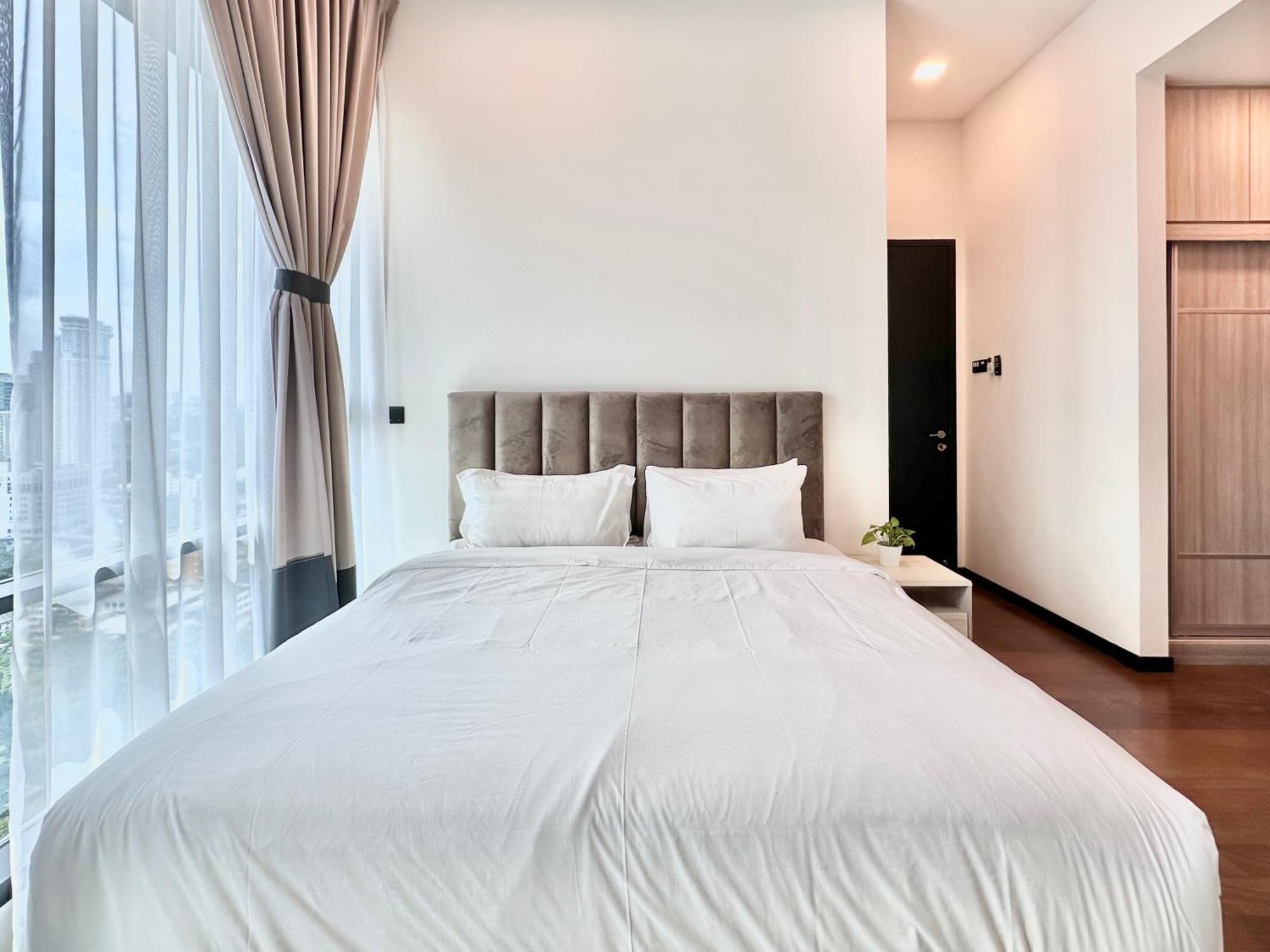 Apartment Opus Residences By Manhattan Group *